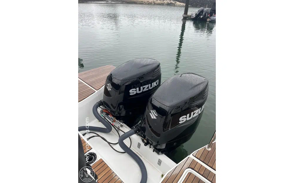 slider 9 Jeanneau Cap Camarat 10.5 WA