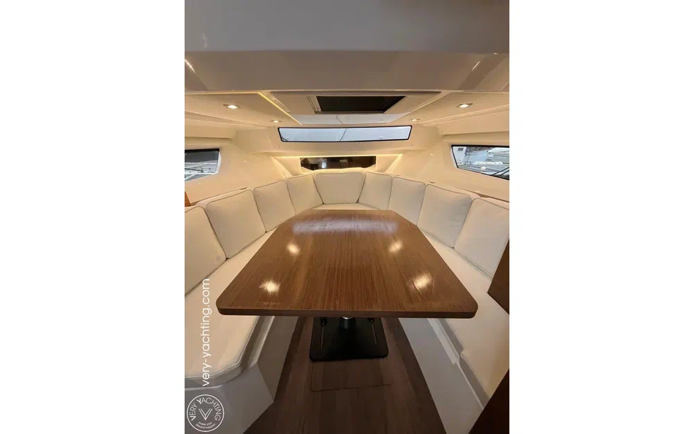 slider 17 Jeanneau Cap Camarat 10.5 WACap Camarat 10.5 Wa Serie 2