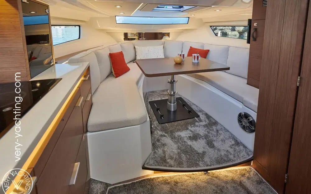 slider 18 Jeanneau Cap Camarat 10.5 WACap Camarat 10.5 Wa Serie 2