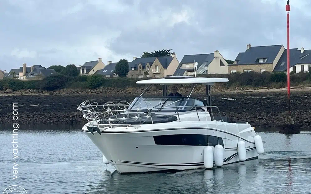 slider 4 Jeanneau Cap Camarat 10.5 WACap Camarat 10.5 Wa Serie 2