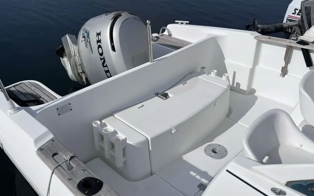 slider 3 Beneteau Ombrine 630 - null