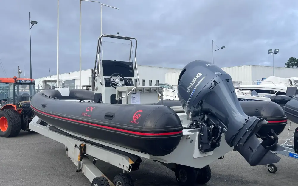 slider 11 Capelli Tempest 700