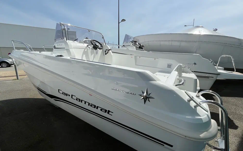 slider 1 Jeanneau Cap Camarat 5.5 CC