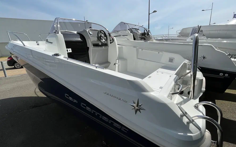 slider 3 Jeanneau Cap Camarat 5.5 WA