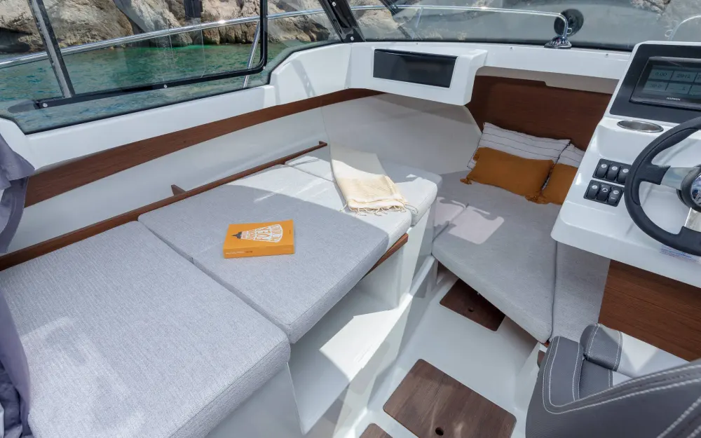 slider 10 Jeanneau Merry Fisher 605 - null