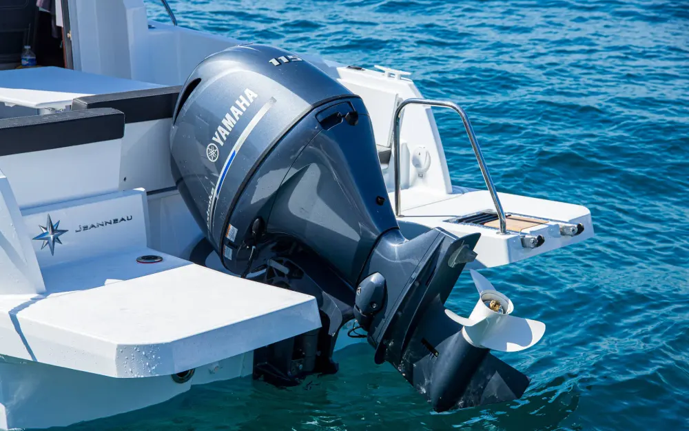 slider 8 Jeanneau Merry Fisher 605 - null