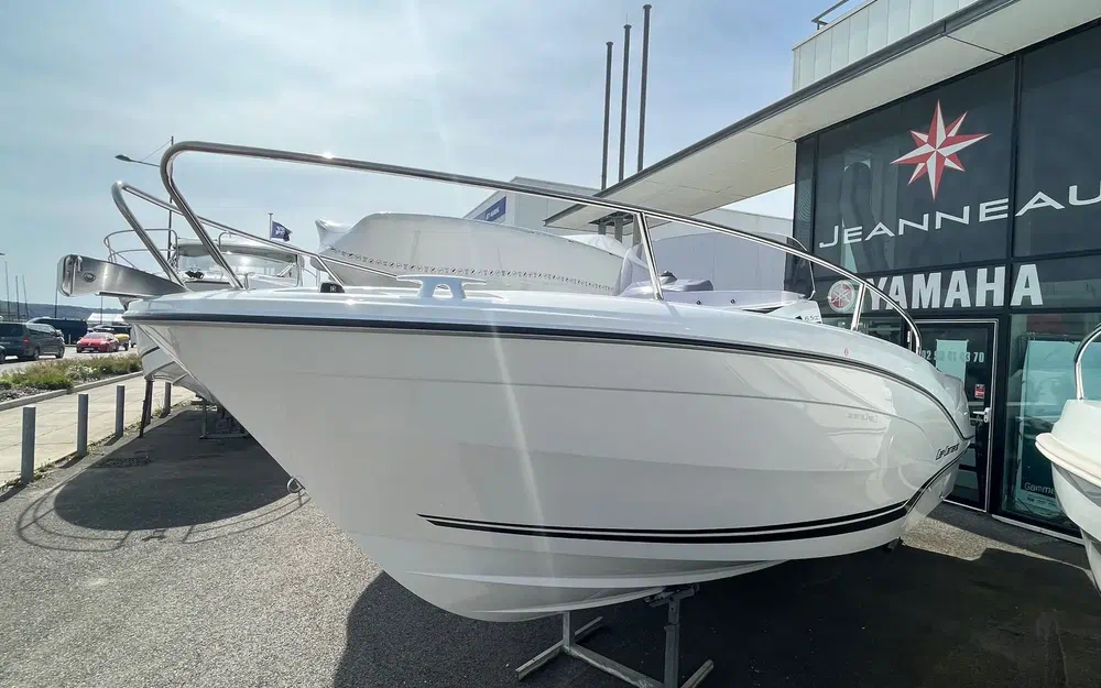 slider 0 Jeanneau Cap Camarat 6.5 CC