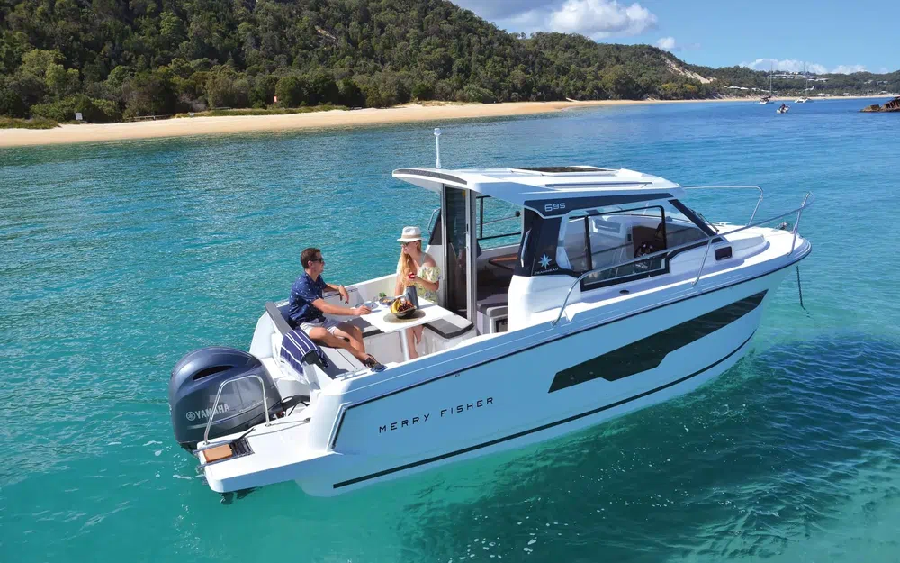 slider 2 Jeanneau Merry Fisher 695