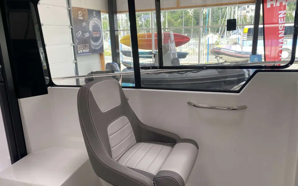 slider 9 Jeanneau Merry Fisher 695