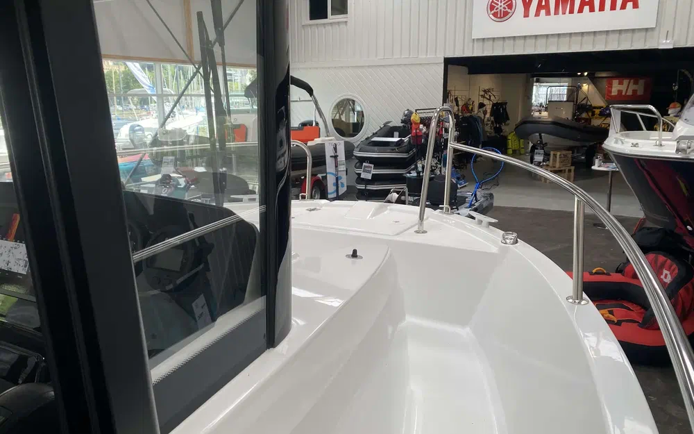 slider 12 Jeanneau Merry Fisher 695