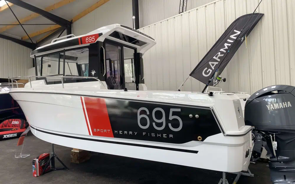 slider 1 Jeanneau Merry Fisher 695