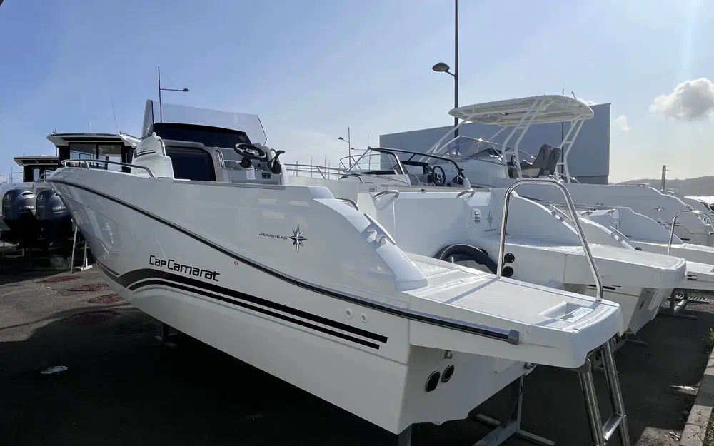 slider 2 Jeanneau Cap Camarat 7.5 CC