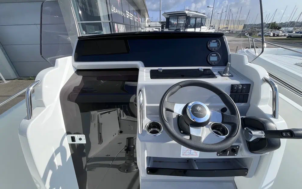 slider 4 Jeanneau Cap Camarat 7.5 CC