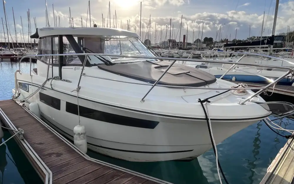 slider 2 Jeanneau Merry Fisher 855