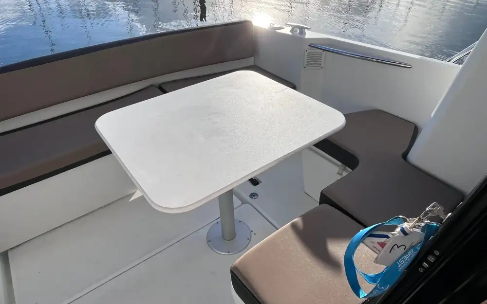 slider 3 Jeanneau Merry Fisher 855