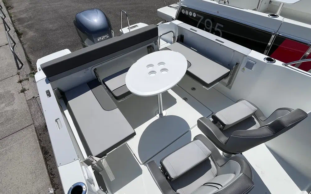 slider 13 Jeanneau Cap Camarat 7.5 WA