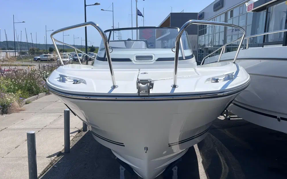 slider 5 Jeanneau Cap Camarat 7.5 WA