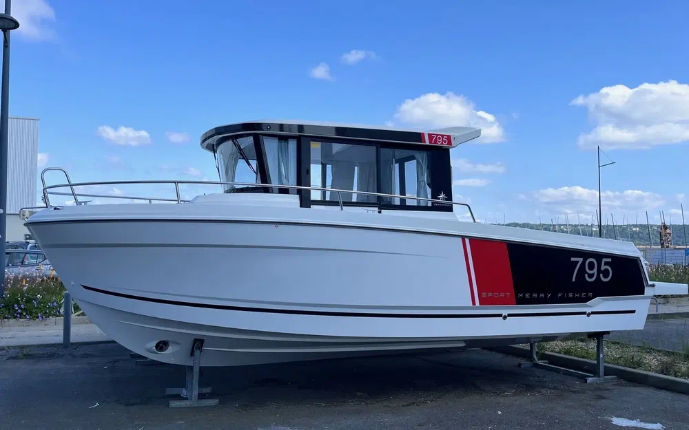 slider 0 Jeanneau Merry Fisher 795
