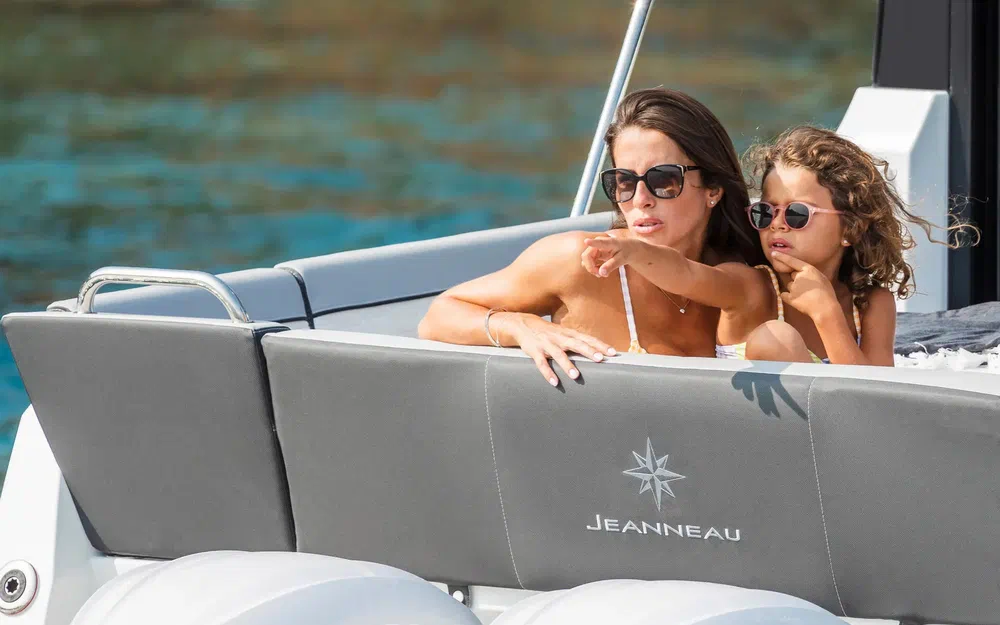 slider 17 Jeanneau Merry Fisher 895