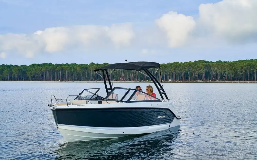 slider 5 Quicksilver  675Bowrider