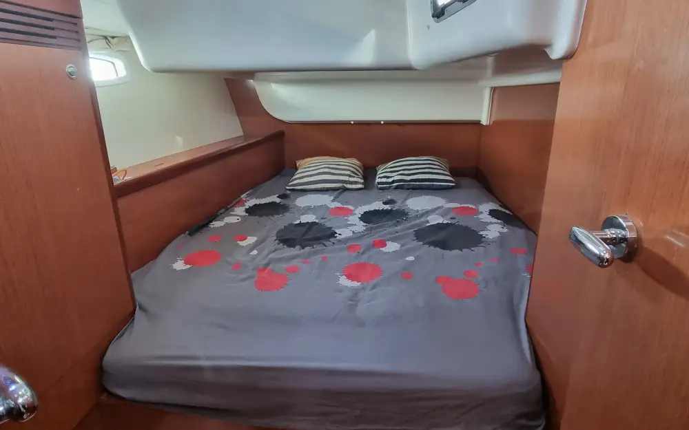 slider 7 Beneteau Oceanis 43