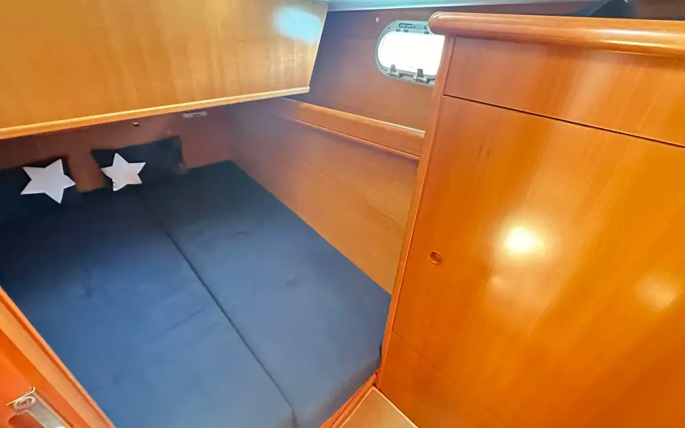 slider 9 Beneteau Antares 10.80