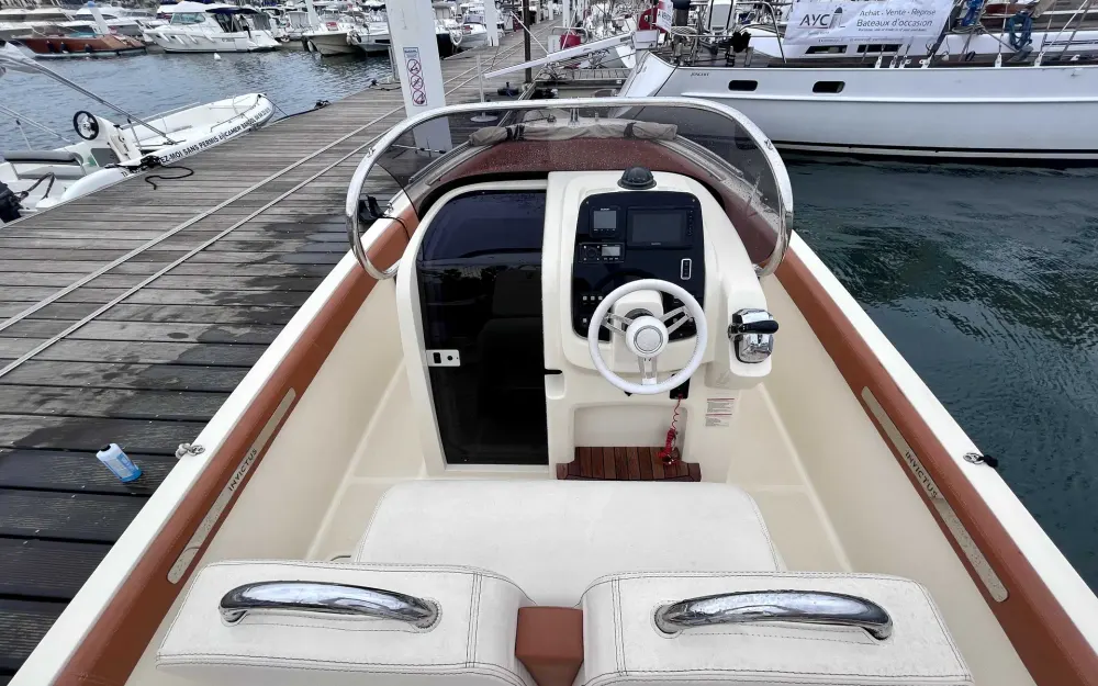 slider 4 Invictus  240 FX