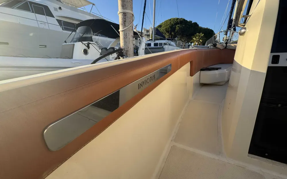 slider 6 Invictus  240 FX