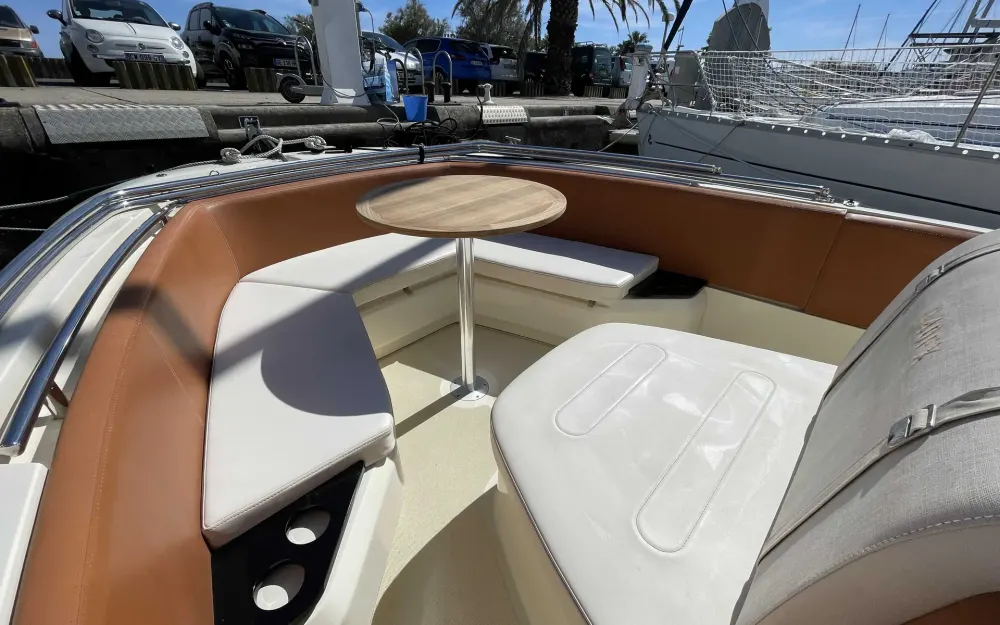 slider 8 Invictus  240 FX
