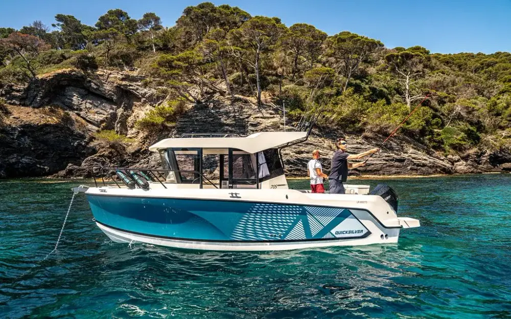 slider 2 Quicksilver Activ 805 Pilothouse - null