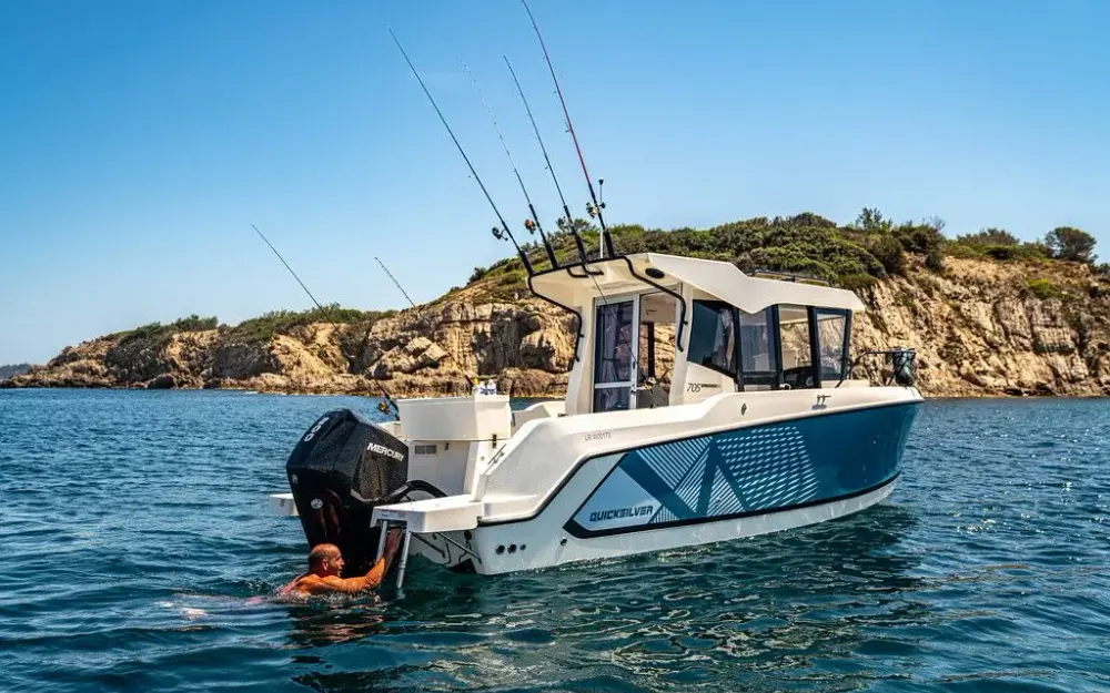slider 4 Quicksilver Activ 805 Pilothouse - null