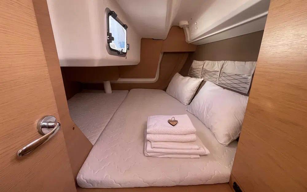 slider 19 Dufour 335