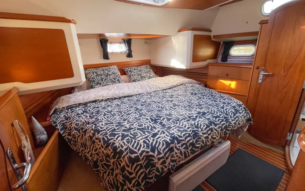 slider 34 Jeanneau Sun Odyssey 42 CC