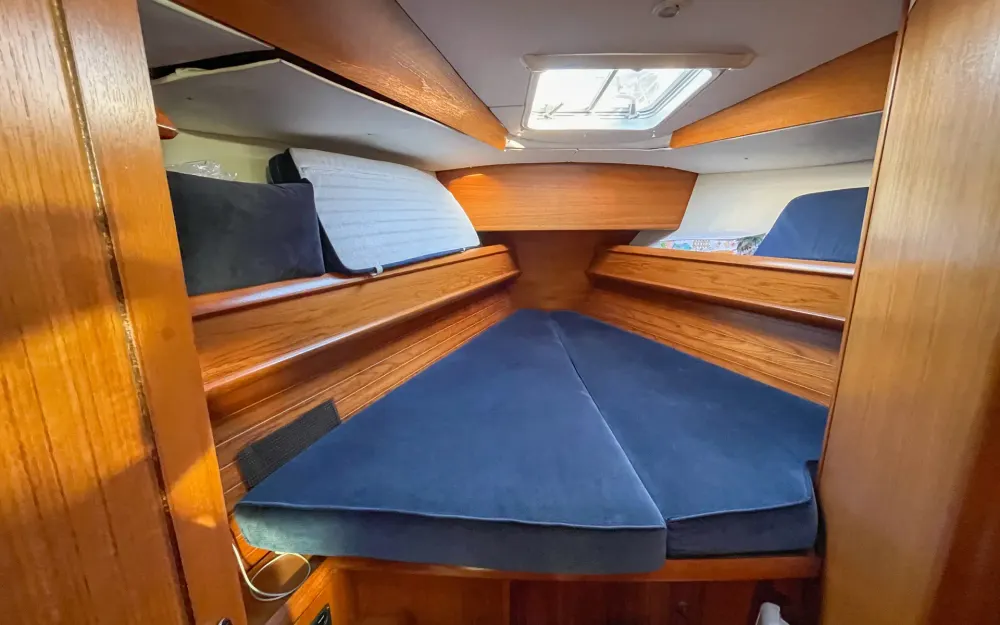 slider 38 Jeanneau Sun Odyssey 42 CC