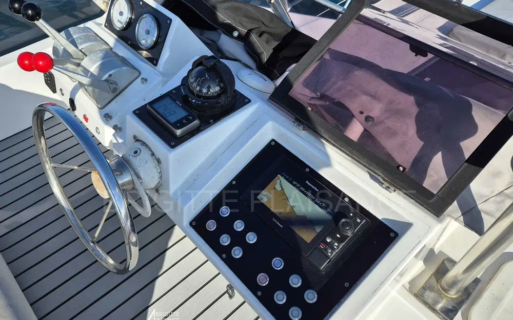 slider 10 Guy Couach 1201