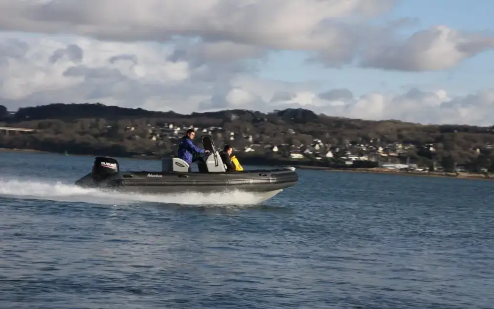 slider 3 Adventure Vesta 585 Profish