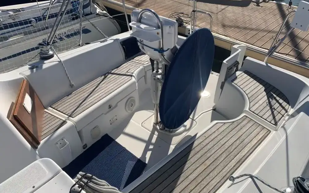 slider 2 Beneteau Oceanis 323 Clipper