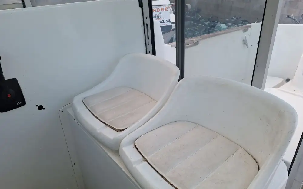 slider 5 Jeanneau Merry Fisher 635