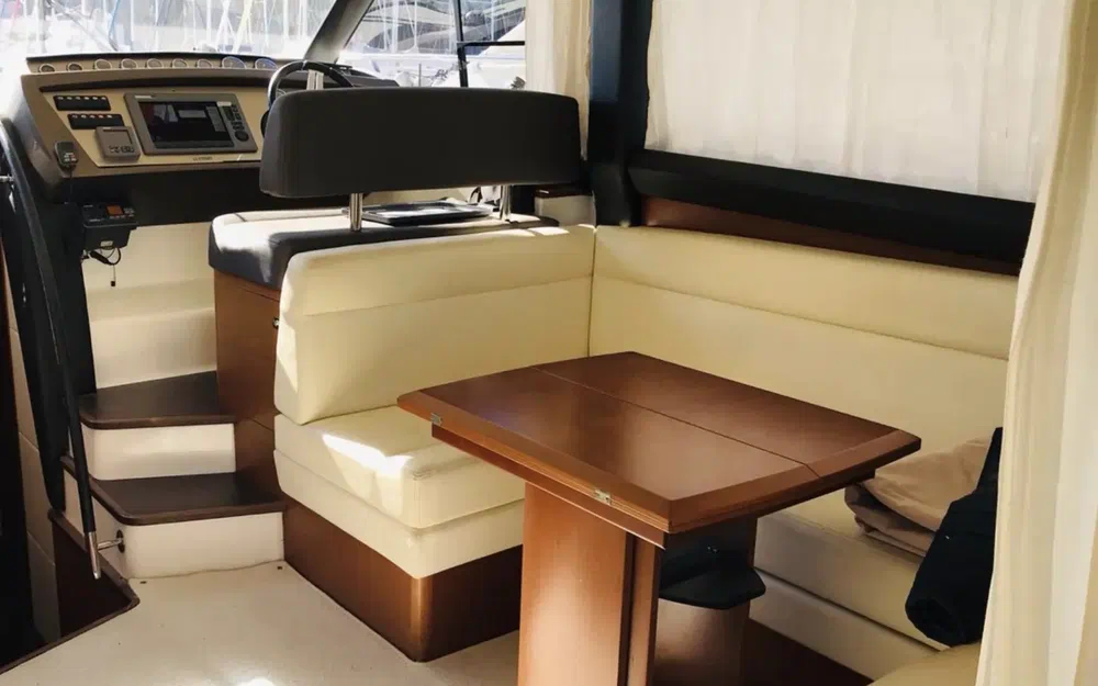 slider 13 Prestige Yachts 400