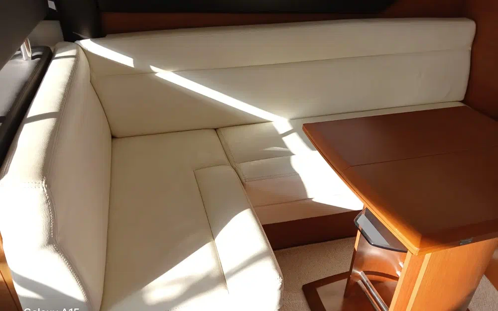 slider 17 Prestige Yachts 400