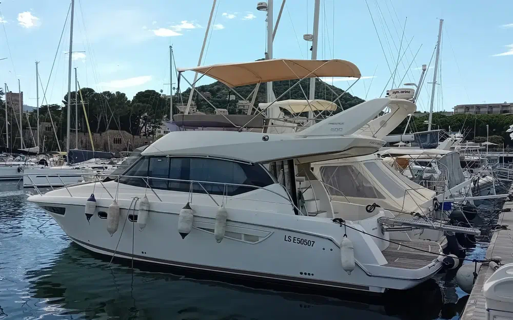 slider 2 Prestige Yachts 400
