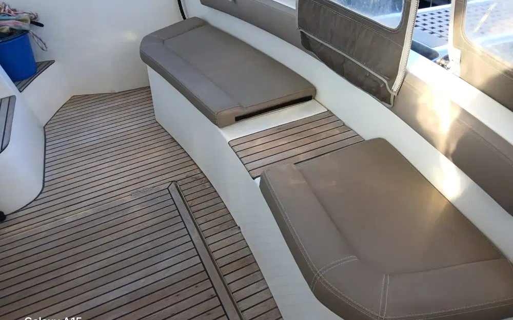 slider 6 Prestige Yachts 400