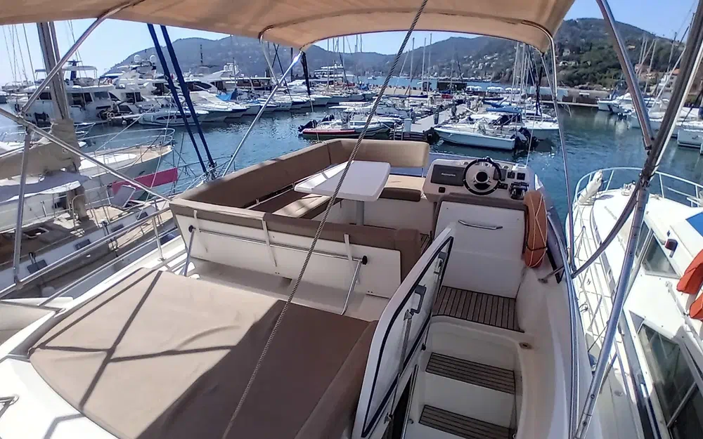 slider 7 Prestige Yachts 400