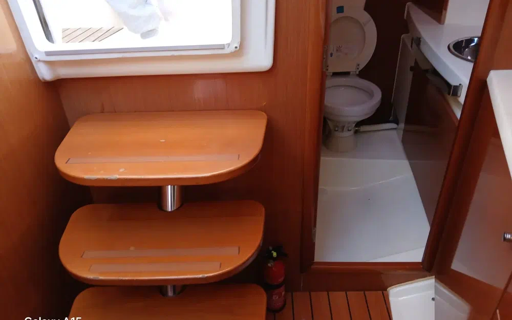 slider 11 Jeanneau Prestige 30