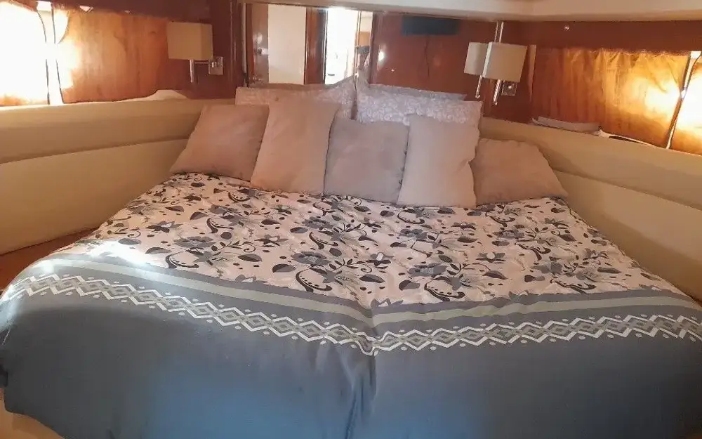slider 6 Jeanneau Prestige 42 Fly