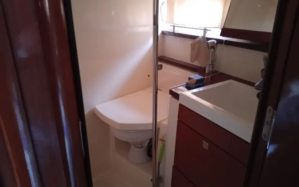 slider 10 Jeanneau Prestige 42