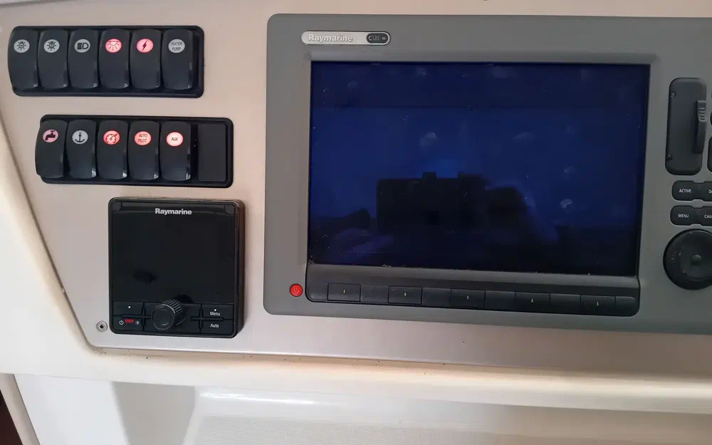 slider 19 Jeanneau Prestige 42