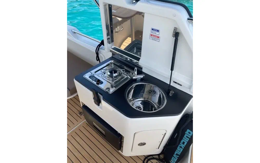 slider 6 Quicksilver Activ 755 Cruiser