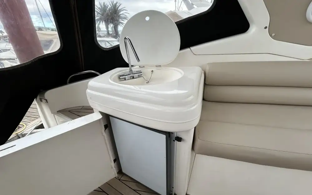 slider 10 Sealine  S 34