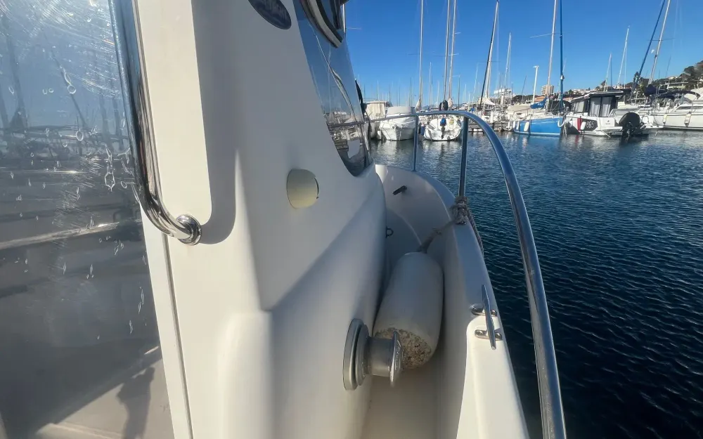 slider 4 Arvor  210